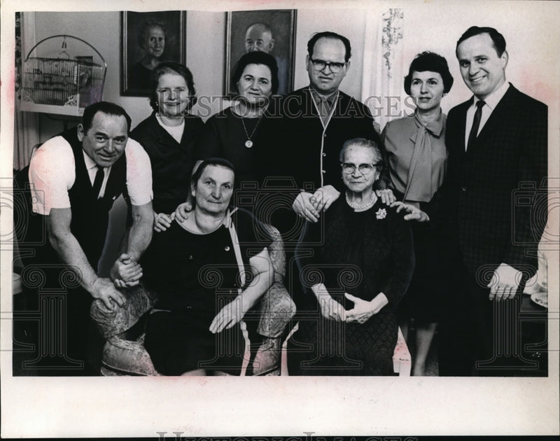 Load image into Gallery viewer, 1967 Press Photo Andy Tatar, Mrs Toth, Mrs Bazdic,F Tatar, Mrs Gonder, S Tatar
