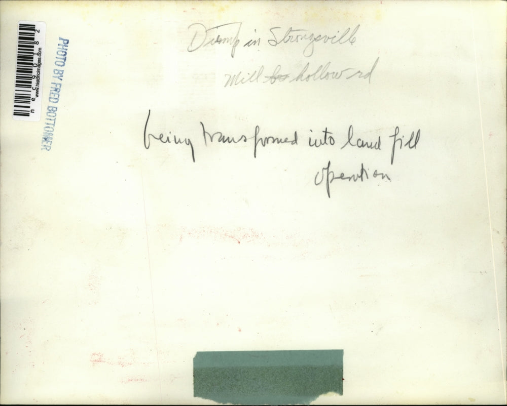 Press Photo Land fill operations at Strongville Ohio - nec90182