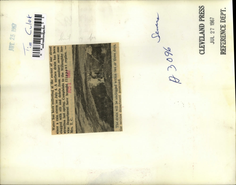 1967 Press Photo Water backs up in Cleveland after rains. needs street repairs