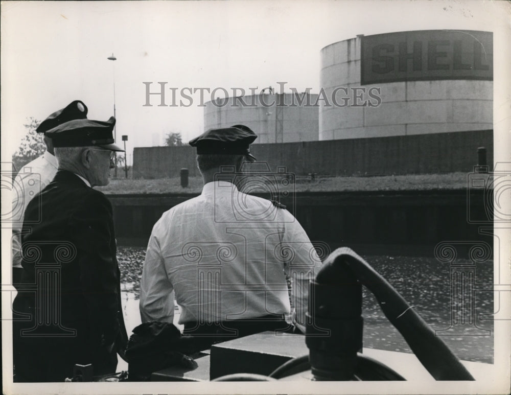 1948 Press Photo A Ship On The Cuyahoga River- Historic Images