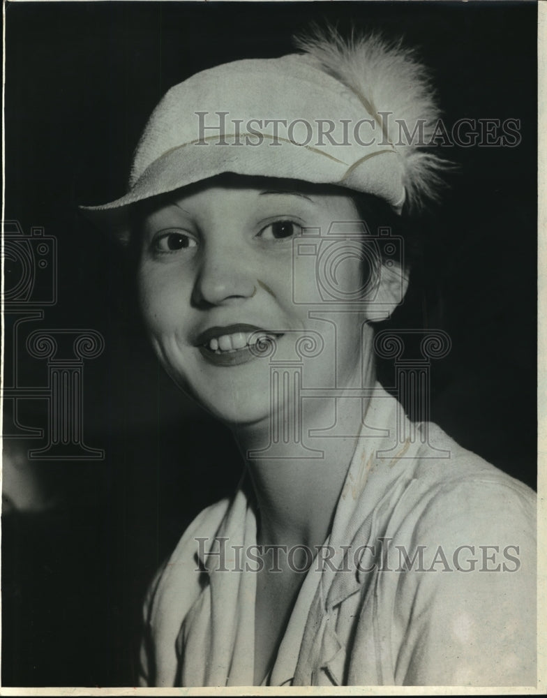 1935 Press Photo Girl in photo held by Juvenile Court- Historic Images