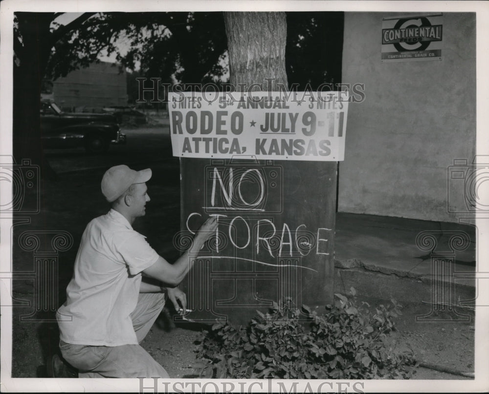 1953 Press Photo Wayne Wyssmann Manager of Centenial Grain Co Attica Kansas