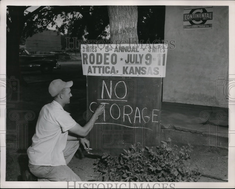 Load image into Gallery viewer, 1953 Press Photo Wayne Wyssmann Manager of Centenial Grain Co Attica Kansas
