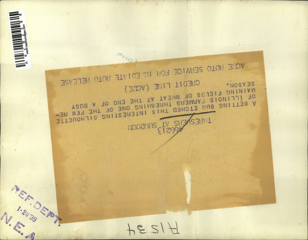 1939 Press Photo Illinois Wheat Farm Harvest Threshing