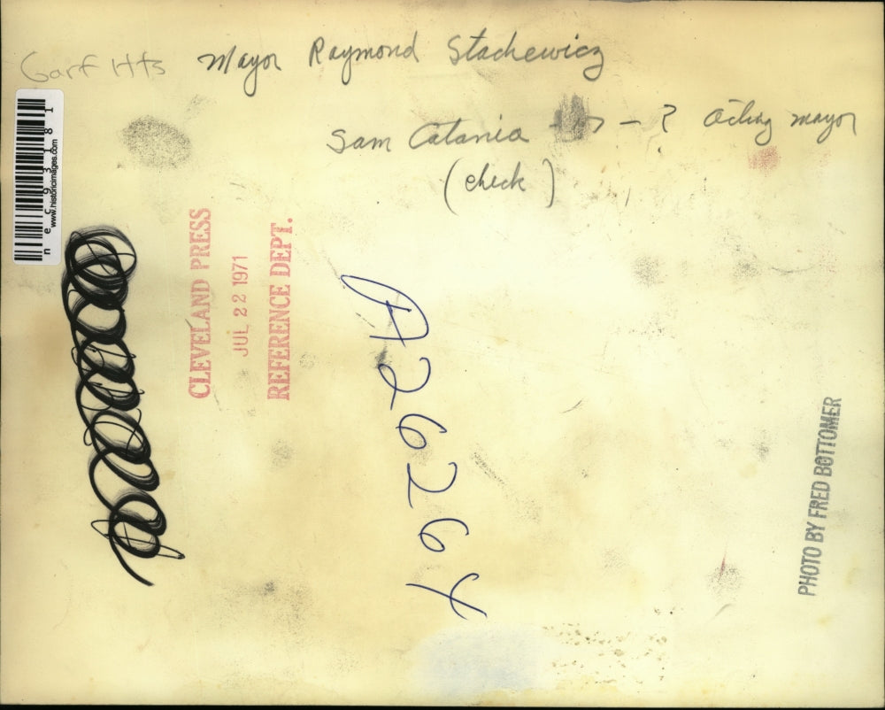 1971 Press Photo Mayor Raymond Stachewicz with Sam Catania