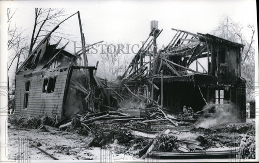 Press Photo Fire Western Village