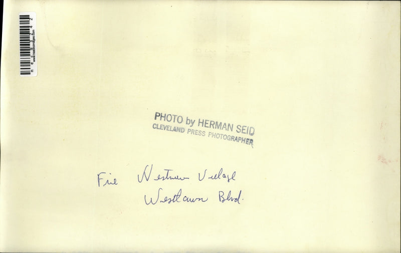 Load image into Gallery viewer, Press Photo Fire Western Village
