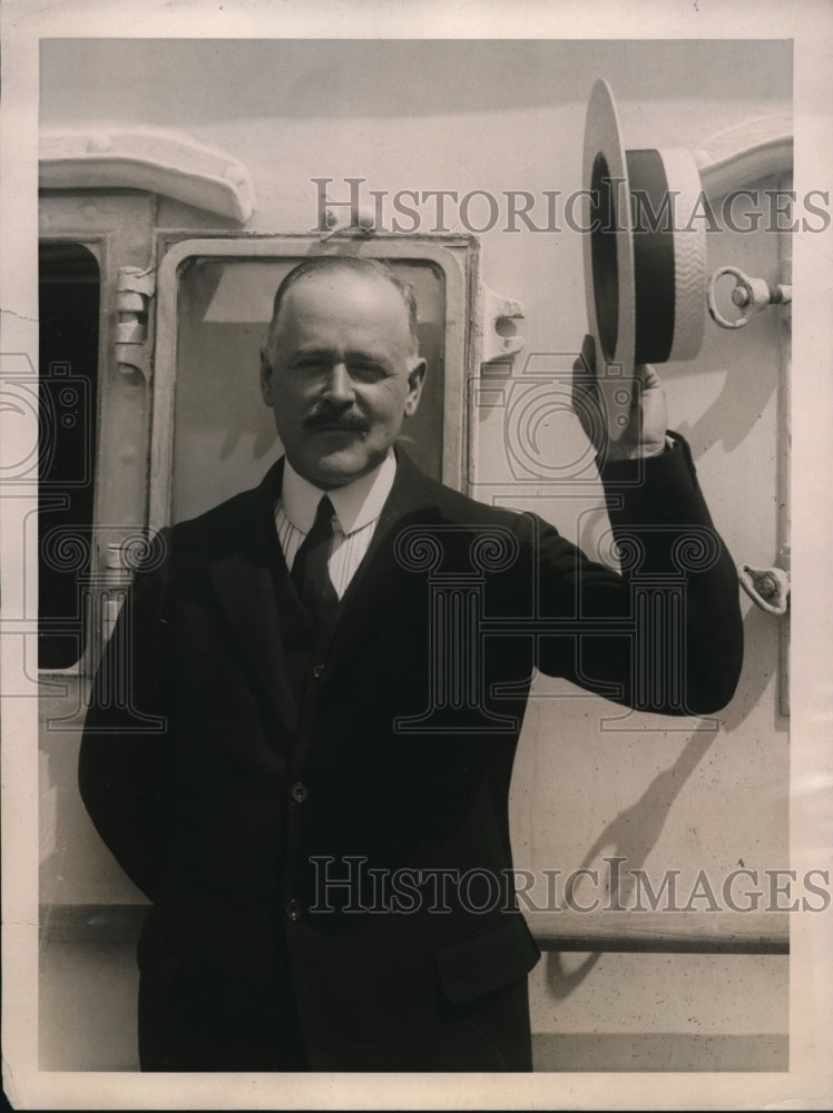 1922 Press Photo Count Korwin Sokotowski Sails on S.S. La Savoie