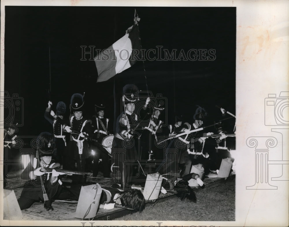 1961 Press Photo Rome Italy Sardinian Grenadiers at Centennial celebration- Historic Images