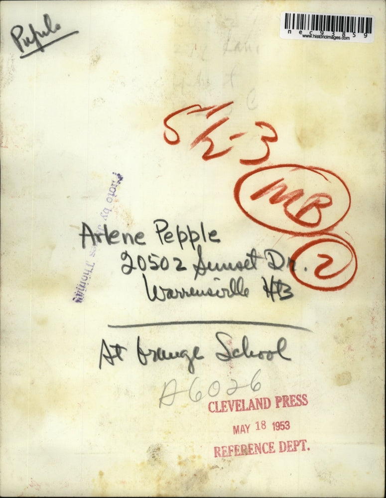 1953 Press Photo Arlene Pepple playing drums at Brauge School