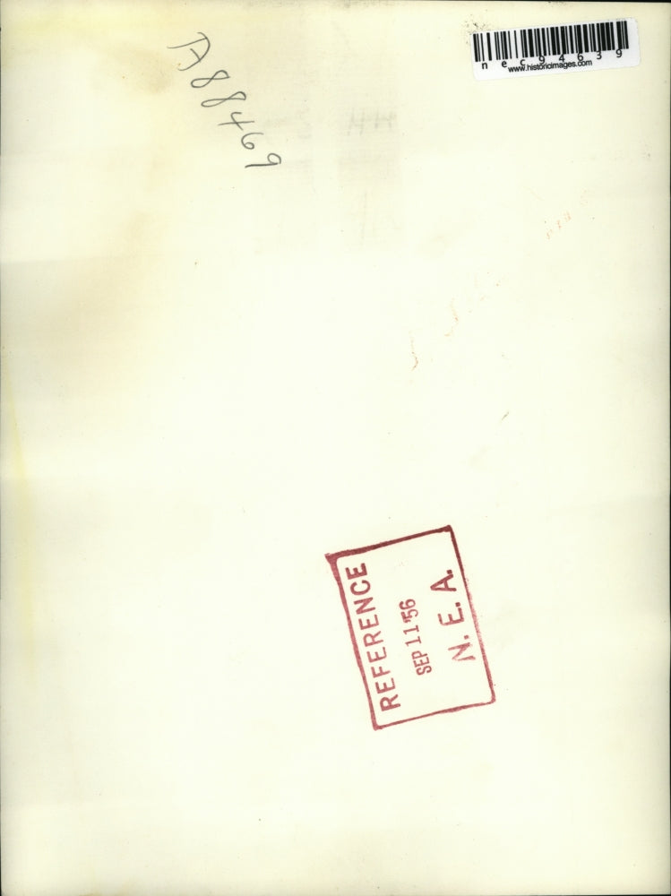 Load image into Gallery viewer, 1956 Press Photo NYC Edward J Monkermeyer, at court for attempted robbery
