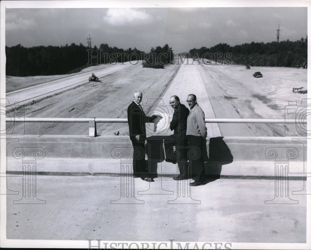 1960 Press Photo Planners, Henry, Donovan and Busciglio and their project