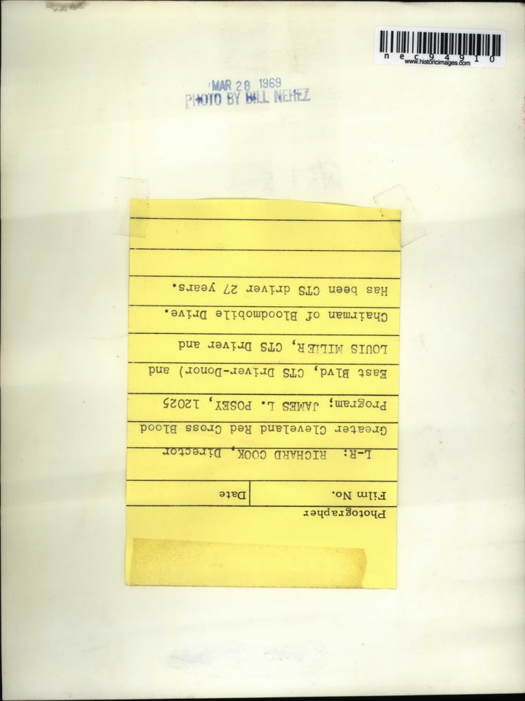 1969 Press Photo Red Cross Richard Cook, James Posey & Driver Louis Miller