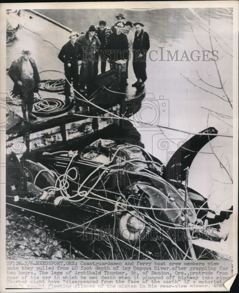 Load image into Gallery viewer, 1948 Media Photo Coastguardsmen Ferry Boat Crew View Auto
