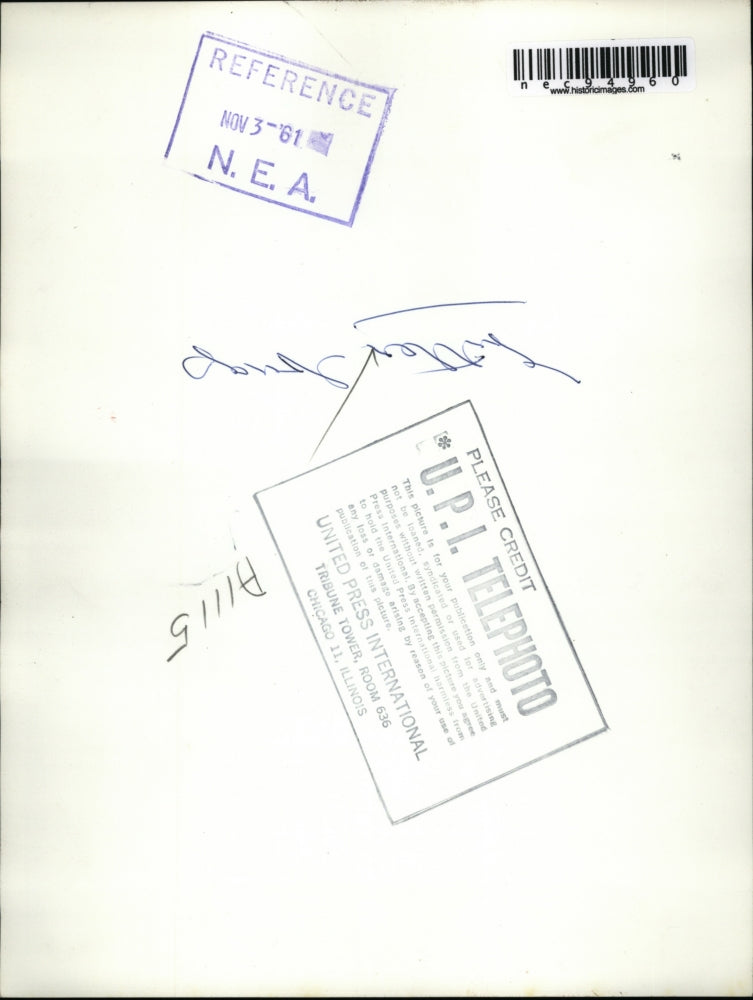 1961 Press Photo Steven & Lawrence Winfield and Bruce Fredrickson on bottles