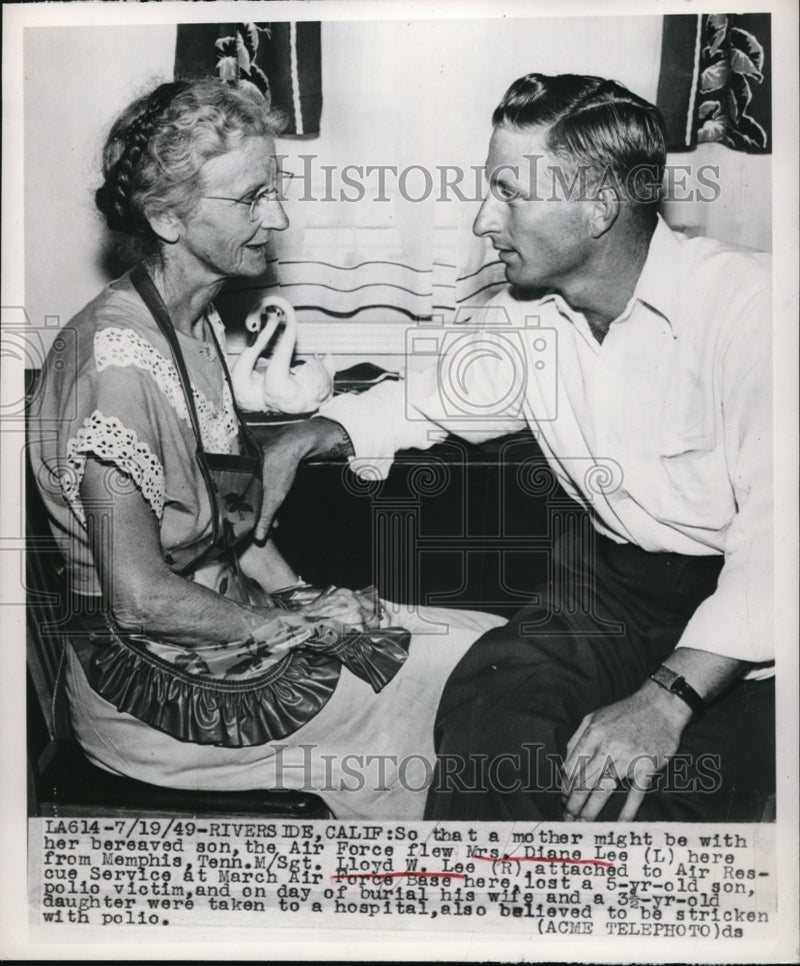 Load image into Gallery viewer, 1949 Press Photo Riverside Calif Mrs Diane Lee &amp; son M/Sgt Lloyd W Lee
