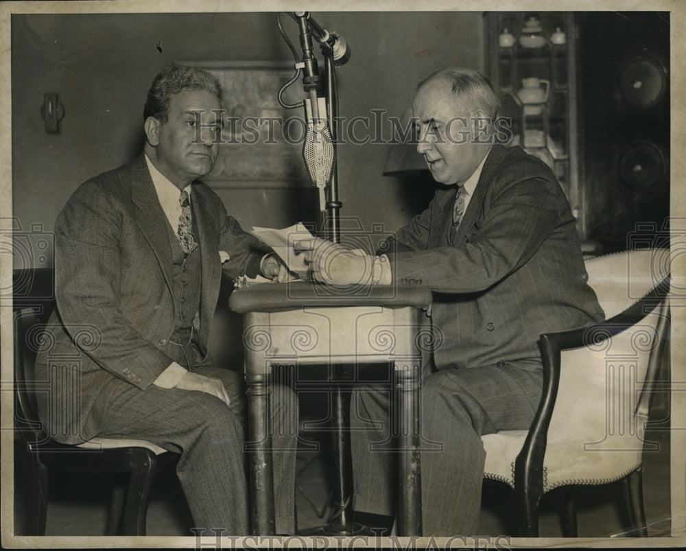 1937 Press Photo Ferdinand Pecora And Raymond Moley Hold Debate On Supreme Court