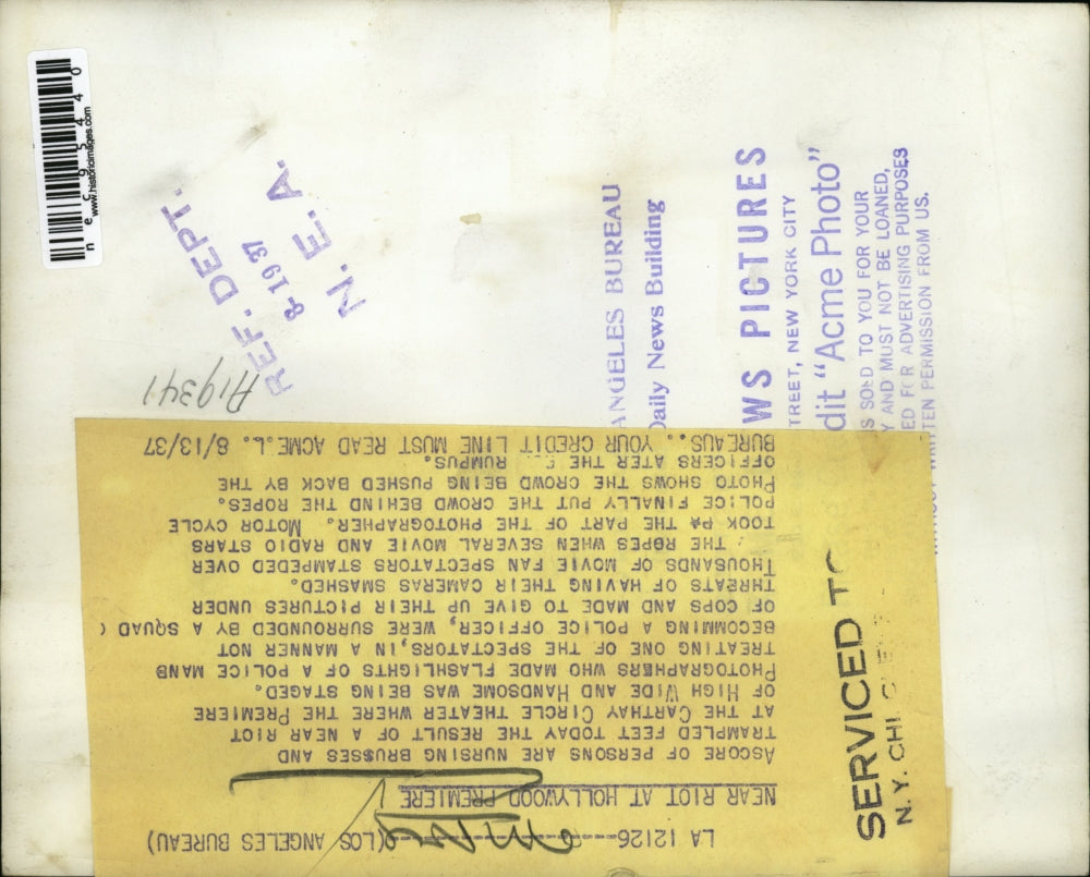 1937 Press Photo Person's injured in near riot premier of High Wide and Handsome