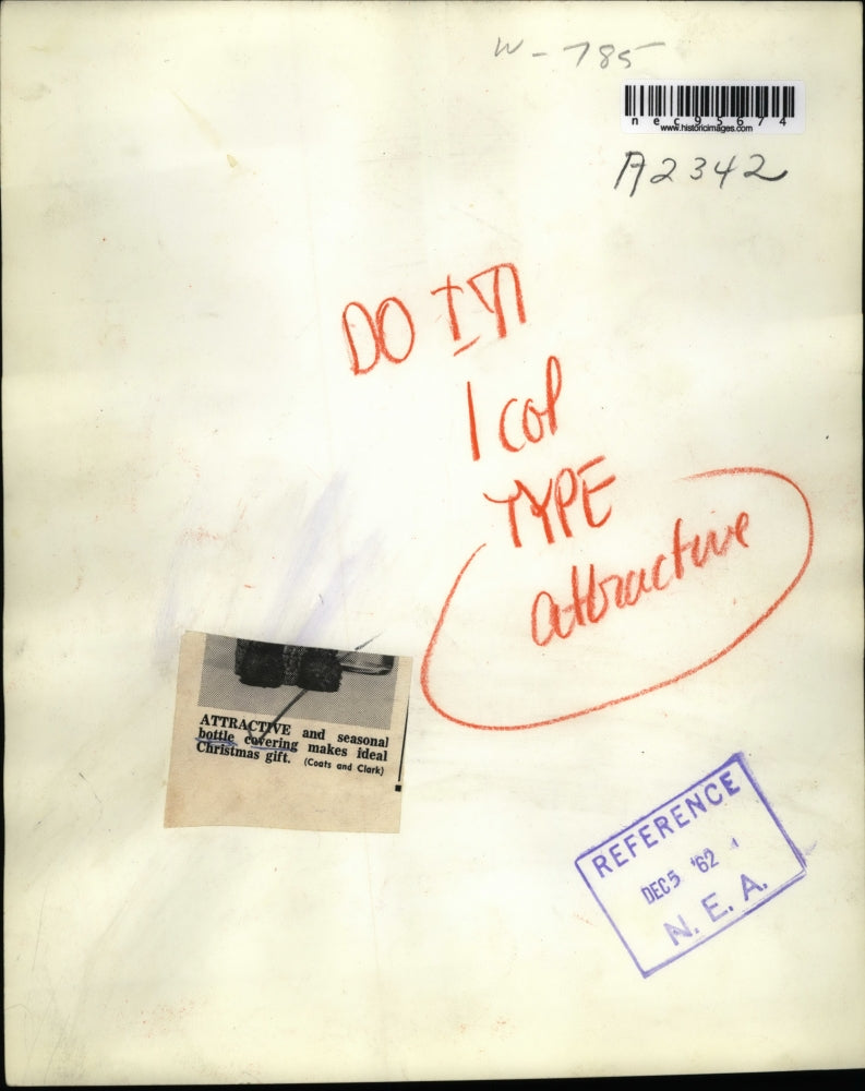 1962 Press Photo Santa Claus bottle covering ideal for Christmas gift