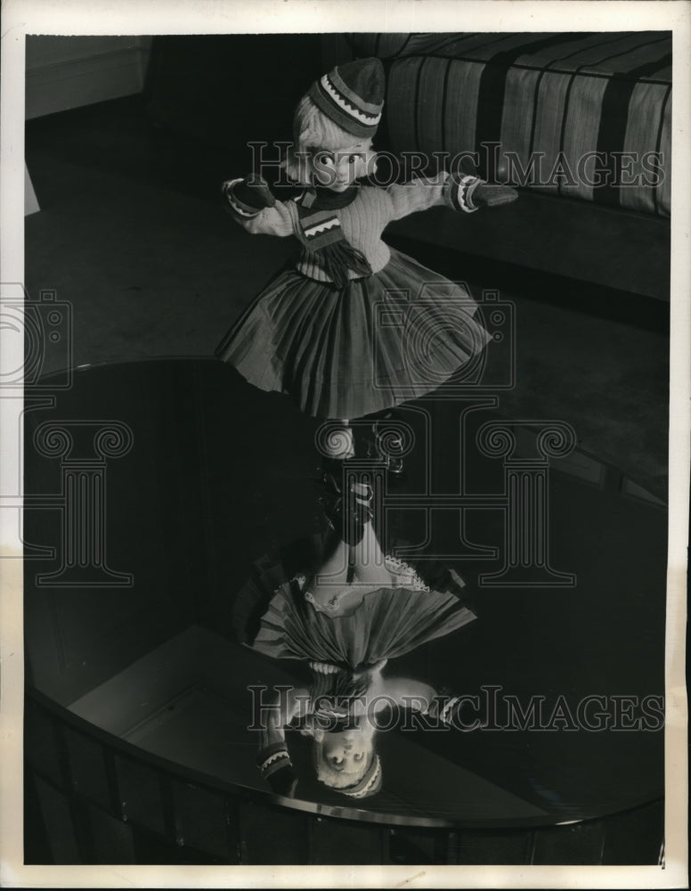 1939 Press Photo A dancing doll on a homes table