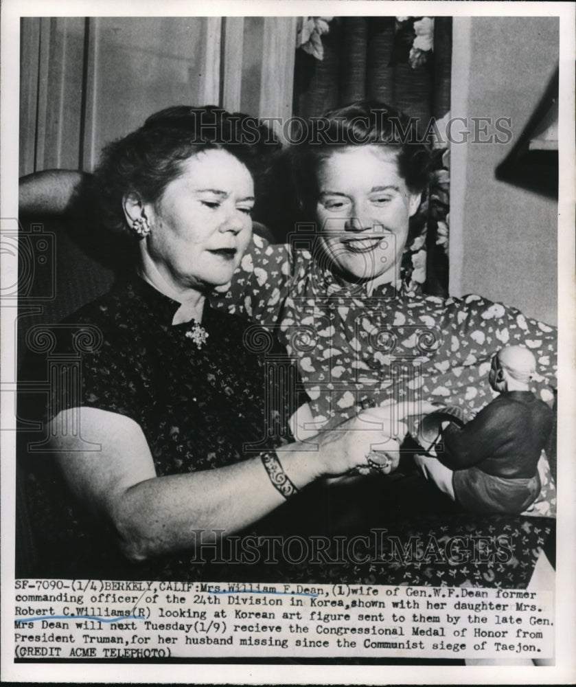 1951 Press Photo Berkely Calif Mrs Wm F Dean & daughter Mrs Rbt Williams