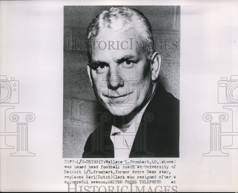 Load image into Gallery viewer, 1954 Press Photo Detroit Mich Wallace L Fromhart head coach Univ of Detroit
