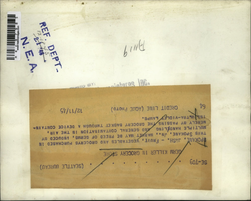 1945 Press Photo A device containing ultra-violet lamps that kills germs.