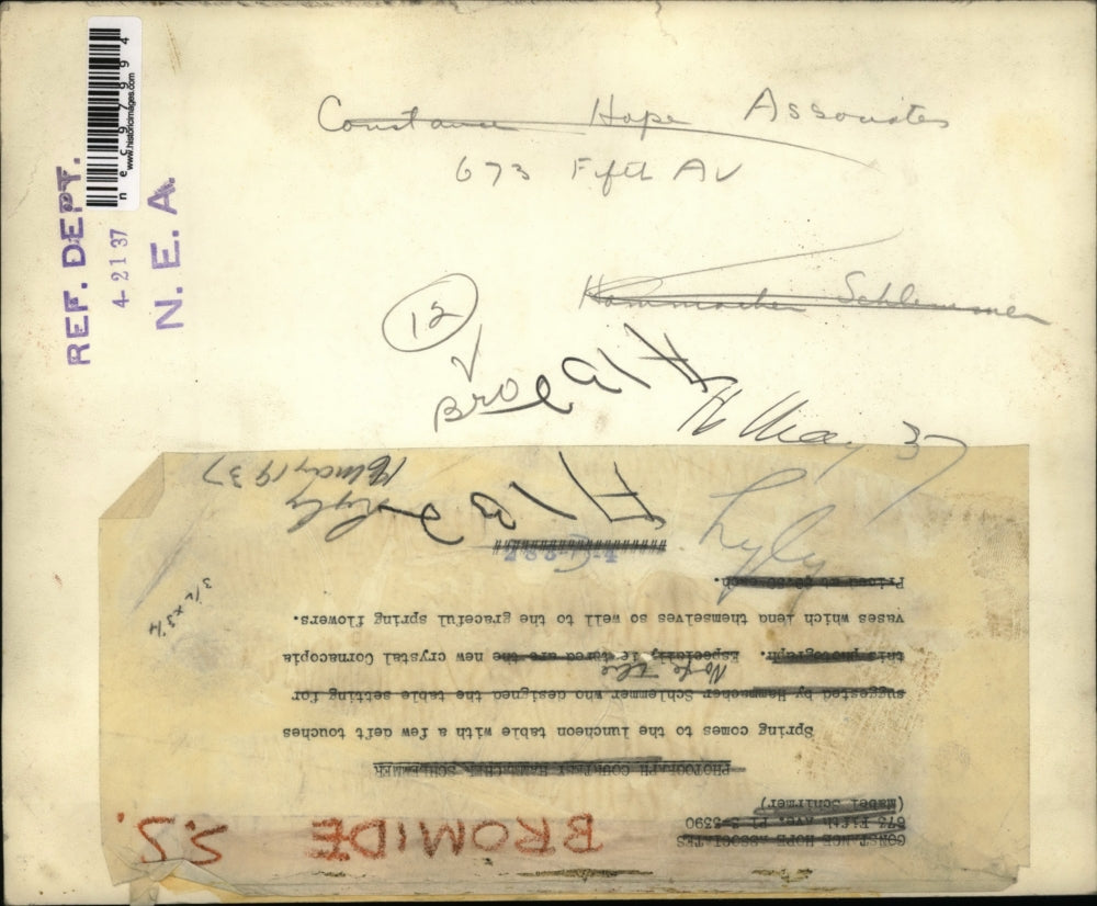 1937 Press Photo Luncheon table by Hampacher Schlemmer with Cornacopia vases