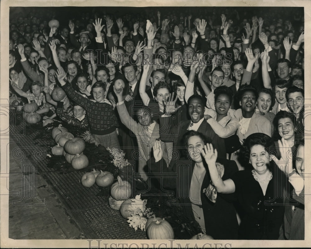 1948 Press Photo May Co Jamboree at auditorium in Cleveland Ohio - nec98069