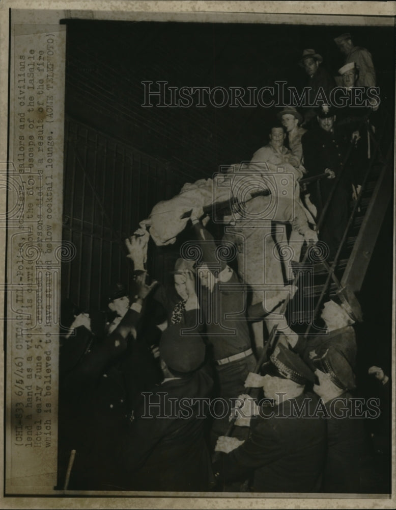Load image into Gallery viewer, 1946 Press Photo Chicago Illinois Lasalle Hotel fire
