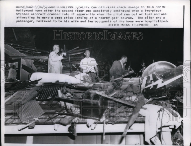 Load image into Gallery viewer, 1957 Press Photo North Hollywood Home Damaged When Stinson Aircraft Crashed
