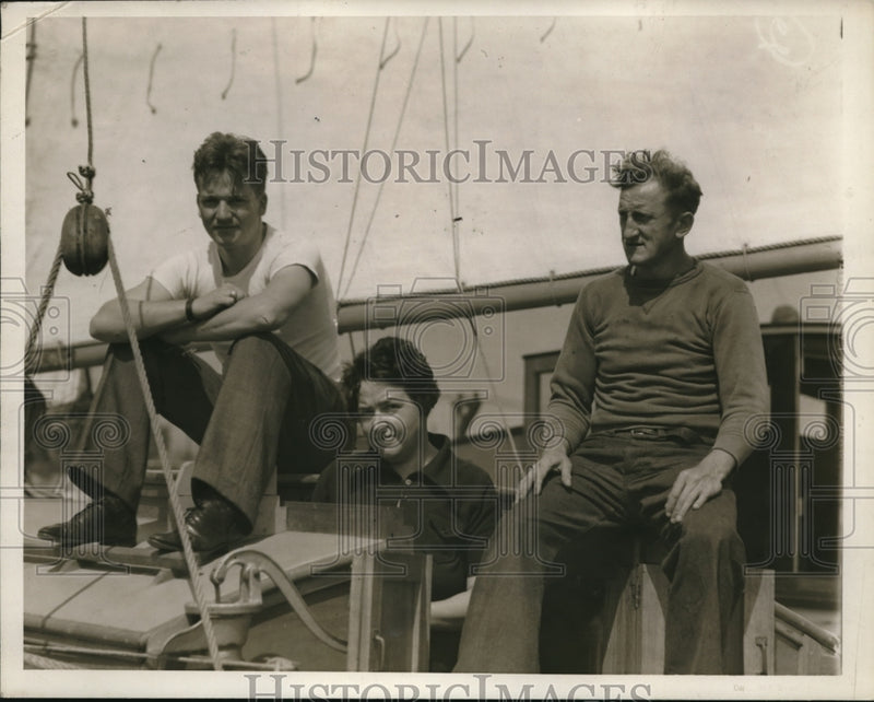 Load image into Gallery viewer, 1938 Press Photo Ship Ad Astia Capt Zaherski, Gene Carron &amp; a lady - nec98754
