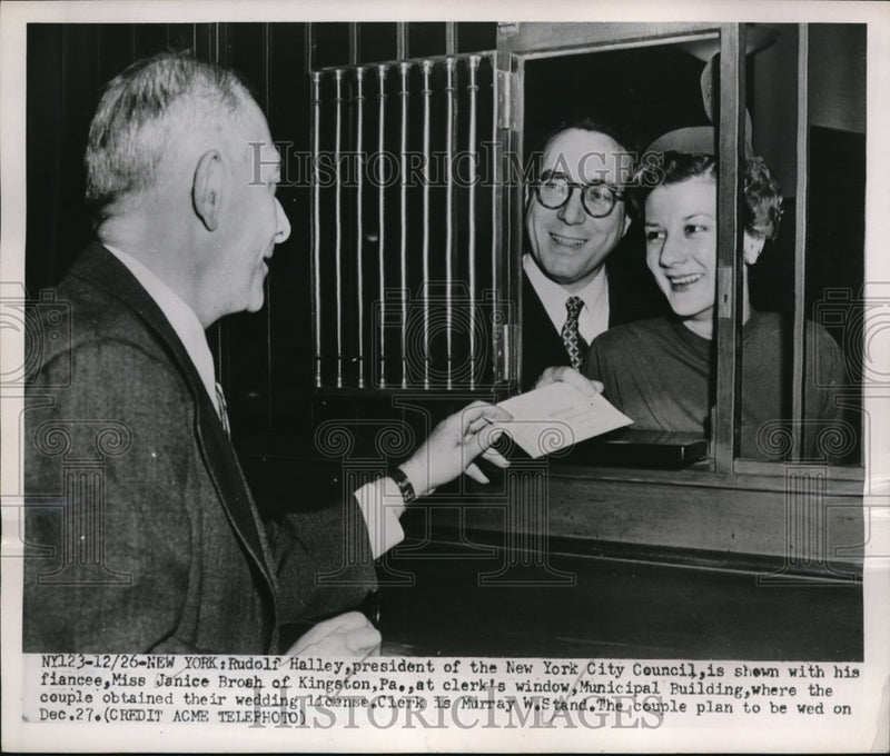 Load image into Gallery viewer, 1952 Press Photo Applying for a marriage license are R. Halley with Ms. Brosh
