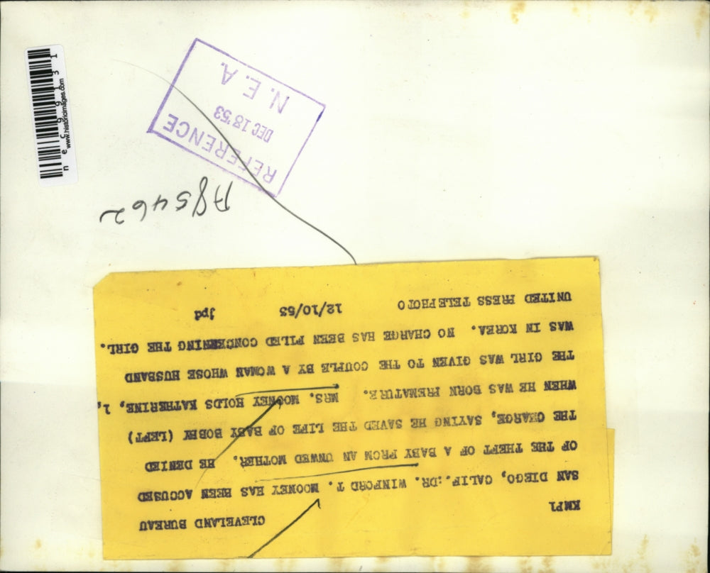 1953 Press Photo Dr. Mooney was accused of theft of a baby but he refused it