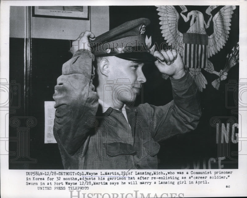 Load image into Gallery viewer, 1954 Press Photo Free from Communists, Wayne Martin ready to start a new day

