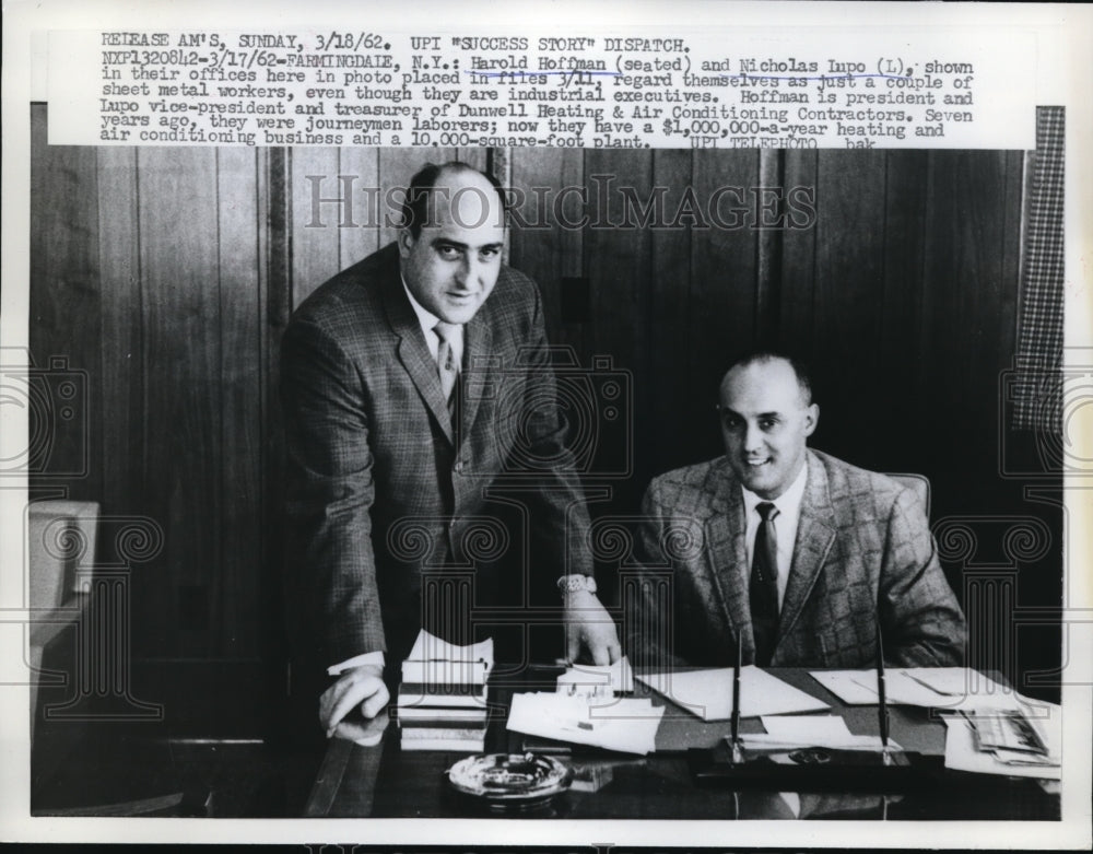 1962 Press Photo The industrial executives Hoffman and Lupo being low profiles