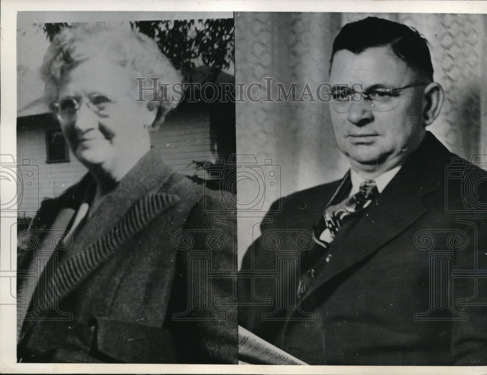 1943 Press Photo Red Oak, Iowa Mr &amp; Mrs Frank Gillespie sons MIA in Africa- Historic Images