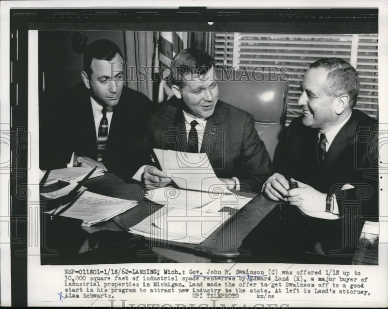 Load image into Gallery viewer, 1962 Press Photo Gov. Swainson was offered industrial space rent free by E. Land
