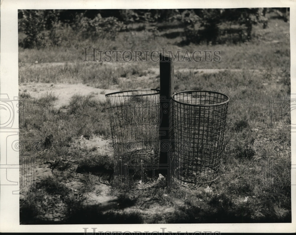 1934 Press Photo Waste baskets at Euclid Creek Park in ohio