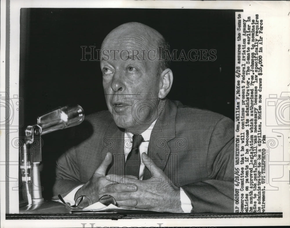 1965 Press Photo Wash DC Gen William F McKee at Senate Commerce Comm