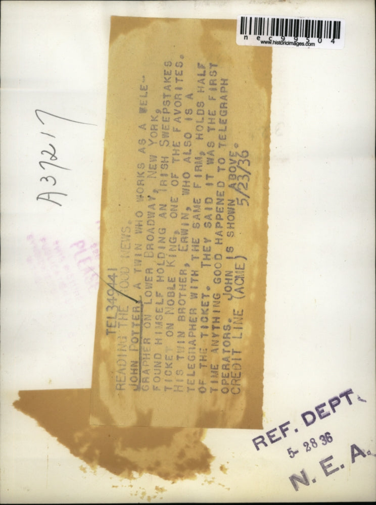 1936 Press Photo John Potter holding an Irish sweepstake ticket of Noble King.