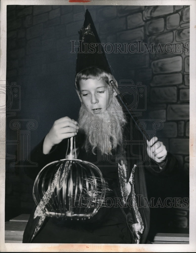 1953 Press Photo Michael Herzbrum of Shaker Players - nec99752
