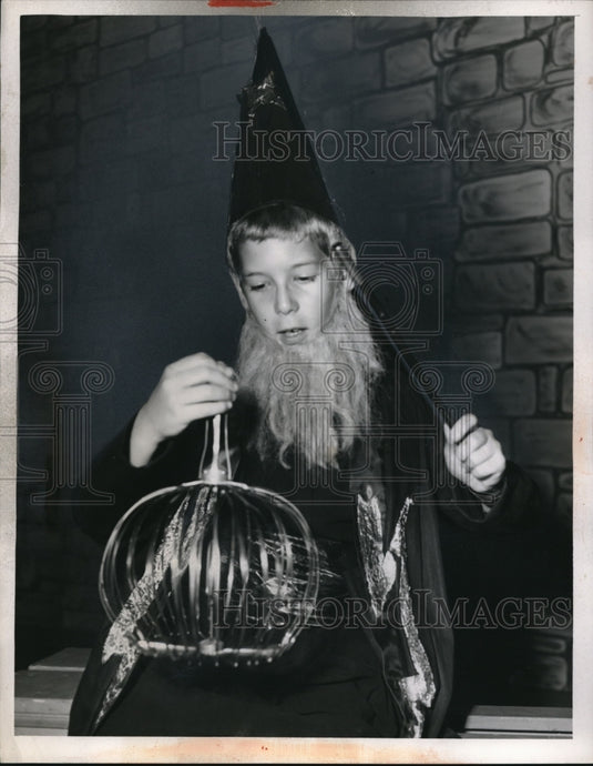 1953 Press Photo Michael Herzbrum of Shaker Players - nec99752