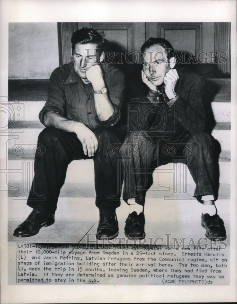 1950 Press Photo Communist refugees, Paltins and Karulis wait at the Immigration