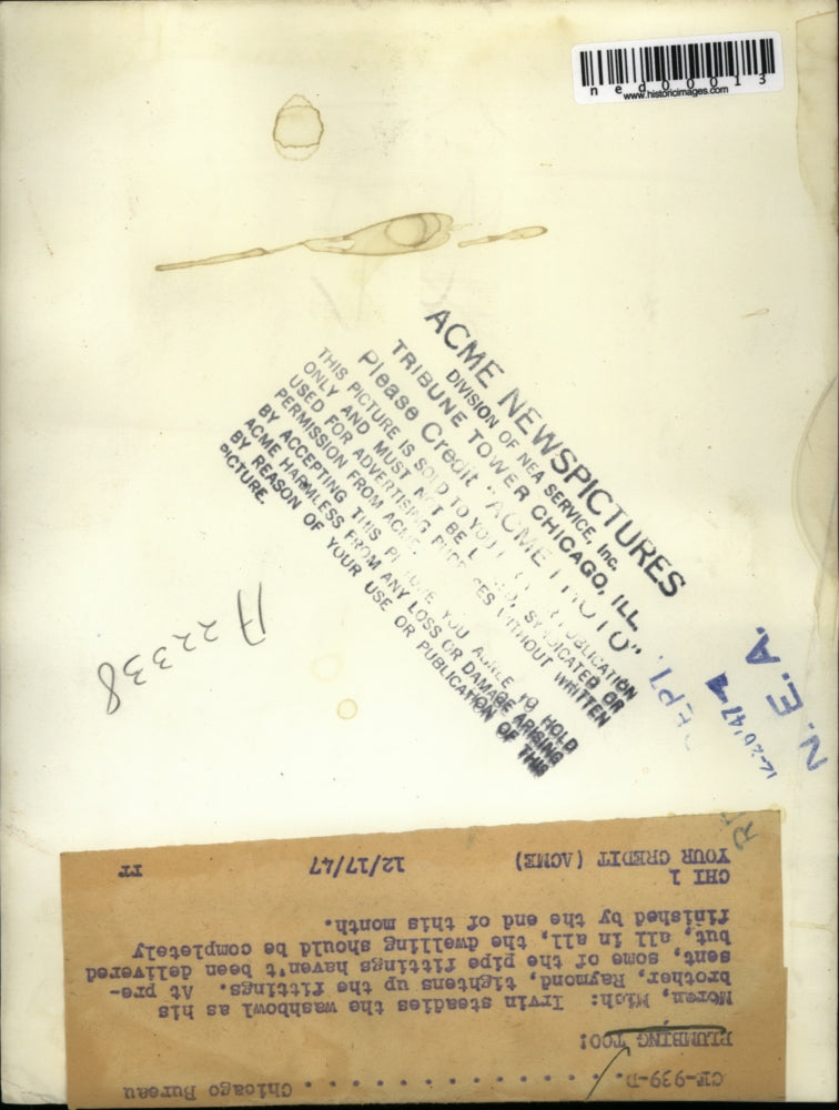 1947 Press Photo Moren Mich Irvin & Raymond install a bath sink in a home