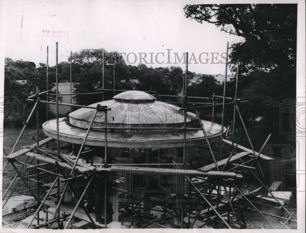 1957 Press Photo Staines England Memorial Being Built Designed by Sir Ed Maufe