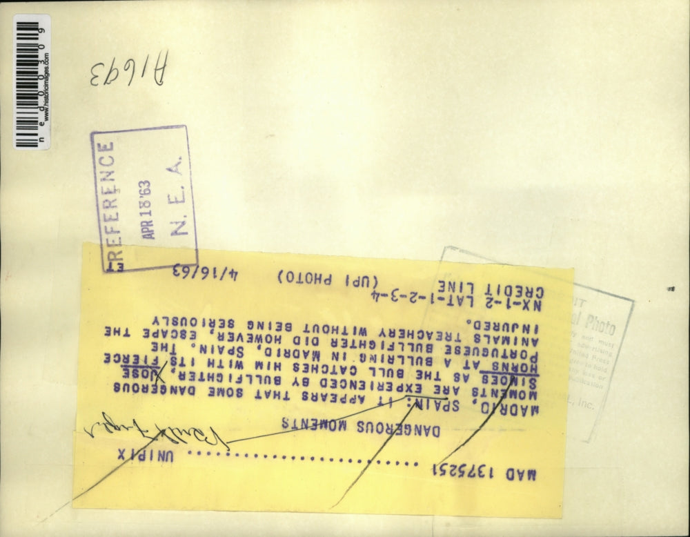 1963 Press Photo Jose Simoes as the bull caught him with his horns - ned00309