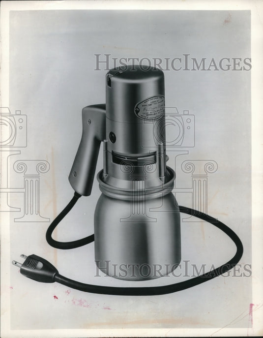 1957 Press Photo New spray gun for painting by Rogers Rotary