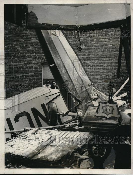 1932 Press Photo Pilot Louis Knighten and homeowner killed in roof plane crash