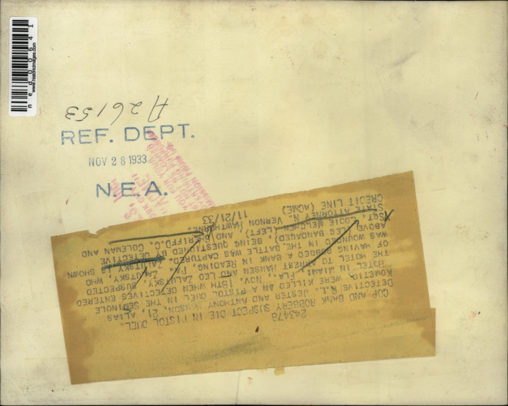 1933 Press Photo Cop and bank robbery suspect die in pistol duel